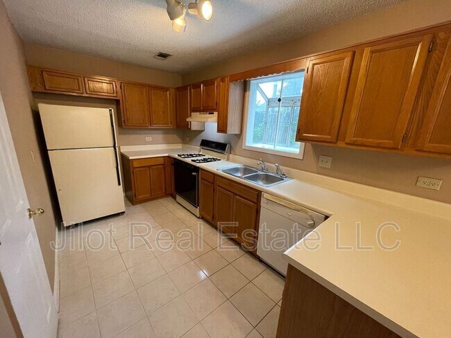 Foto del edificio - 1048 Hillsborough Chase NW