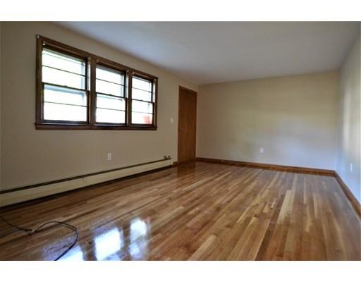 Building Photo - 11 Woodside Dr