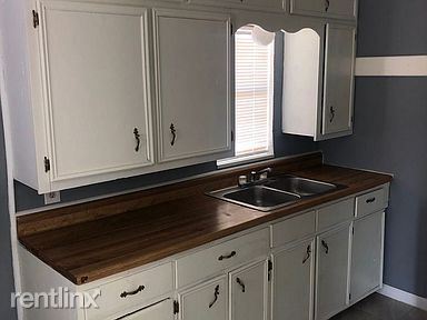 Foto del edificio - 2 br, 1 bath House - 500 E Stanolind Rd