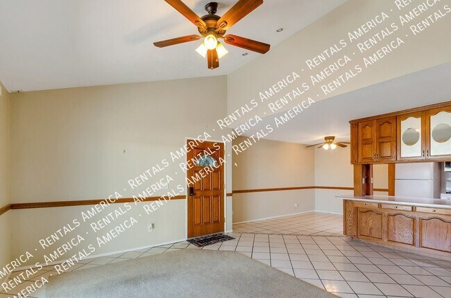 Building Photo - 824 S Langley Ave