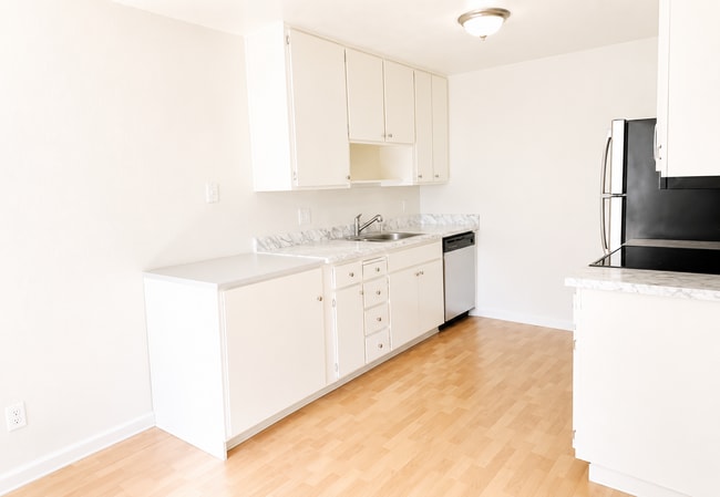 Foto del edificio - 2701 Harvest Ln