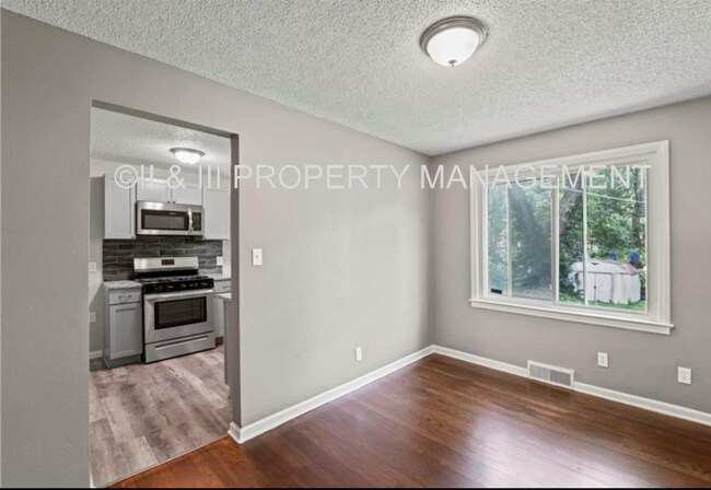 Foto del edificio - 8022 W 61st St