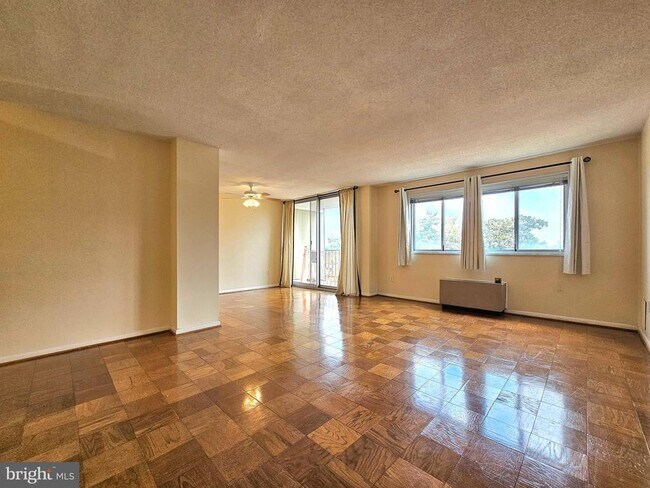 Foto del edificio - 2059 Huntington Ave