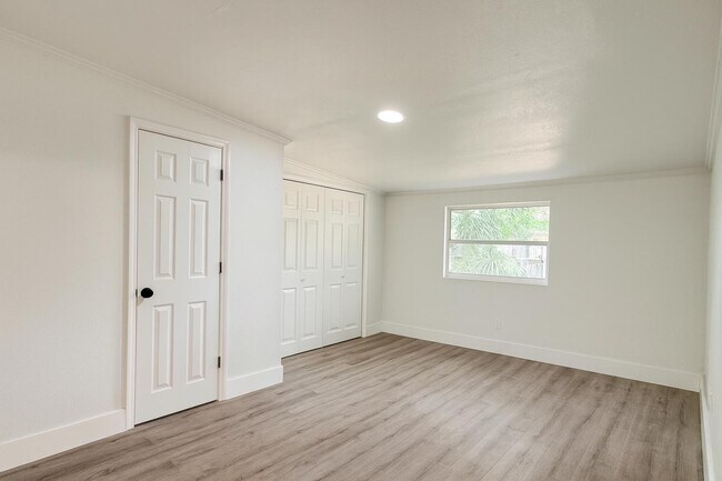 Foto del edificio - 2606 E 18th Ave