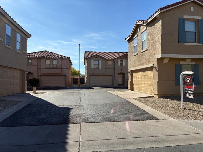 Foto del edificio - 9646 N 82nd Glen