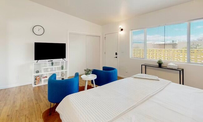 Foto del edificio - 3201 N Cherry Ave