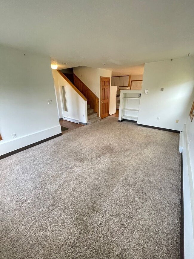 Foto del edificio - 317-319 N 3rd Ave W