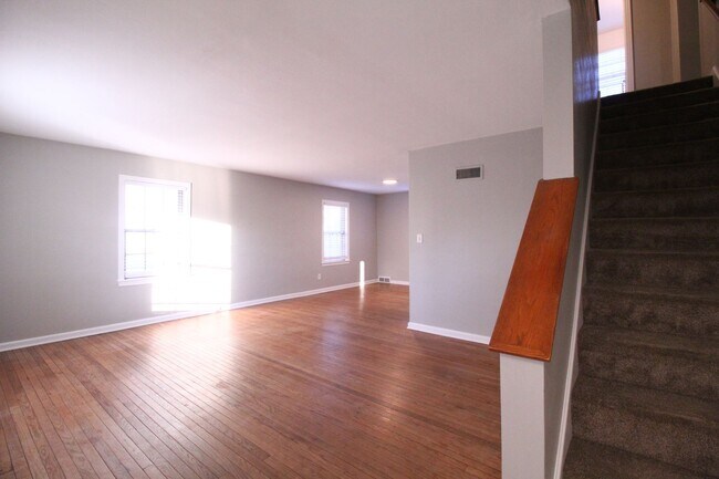 Foto del edificio - January FREE On This 2 Bedroom 2 Bath Duplex In The Waldo Area