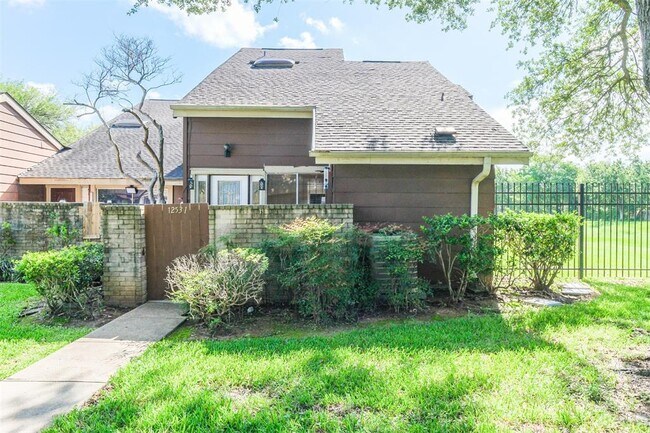 Building Photo - 12531 Newbrook Dr