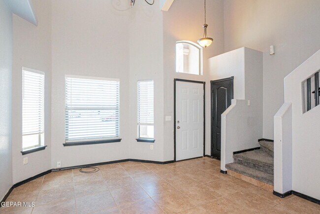 Building Photo - 3274 Maple Point Dr