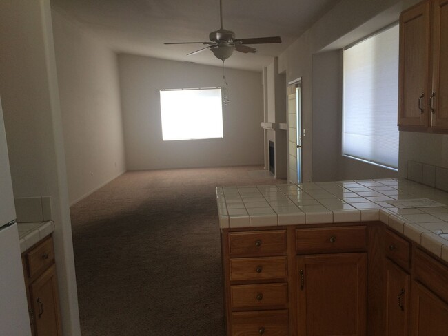 Foto del edificio - 2-Bedroom + Office, 2-bath, 2-car garage H...