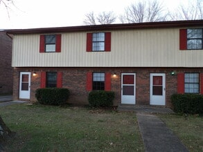 Building Photo - 207 Landings Dr
