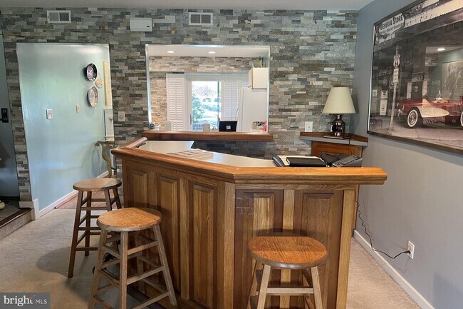 Building Photo - 2121 Quay Village Ct