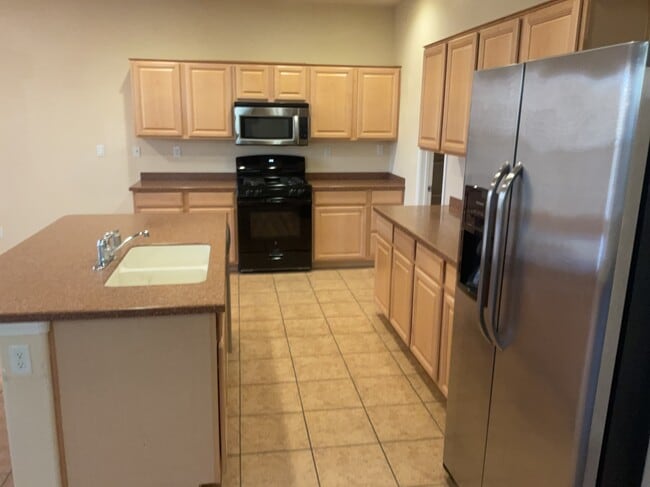 Building Photo - 3635 Buckskin Loop NE