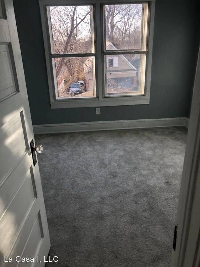 Building Photo - 2 br, 1 bath House - 2327 Mersington Ave