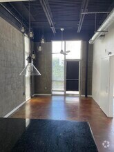 Building Photo - 420 N Adams St