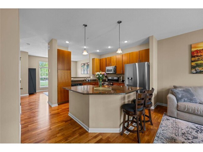 Cocina - 12225 82nd Ave N