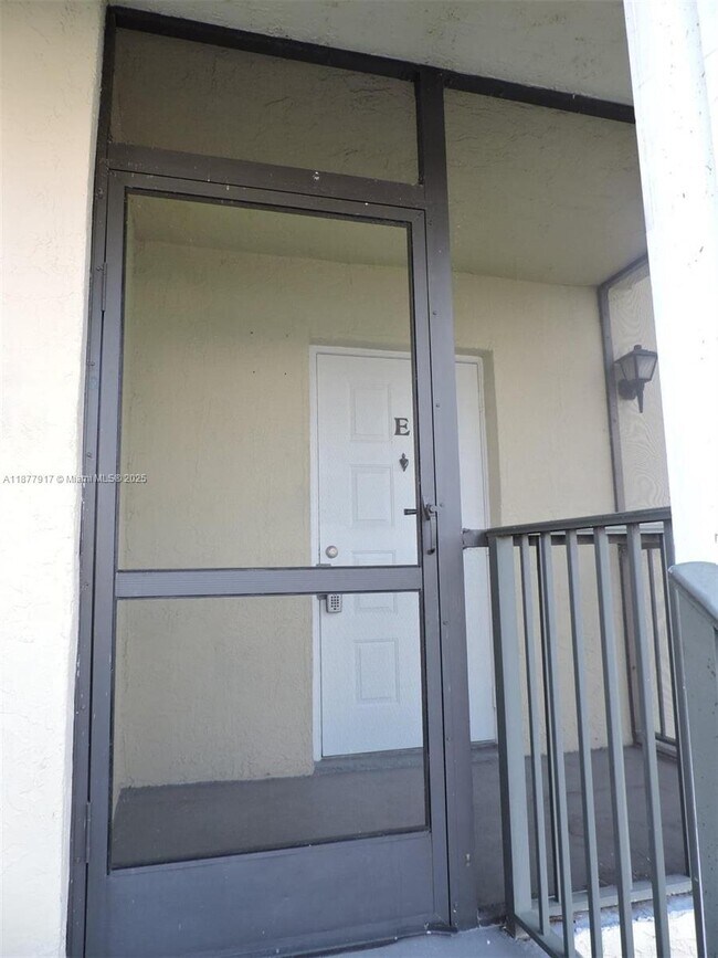 Foto del edificio - 1331 S Franklin Ave