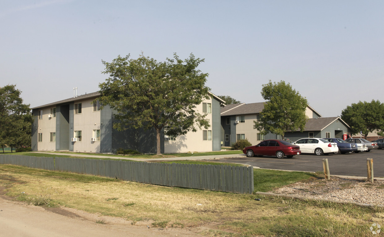 Primary Photo - Cedar Apartments