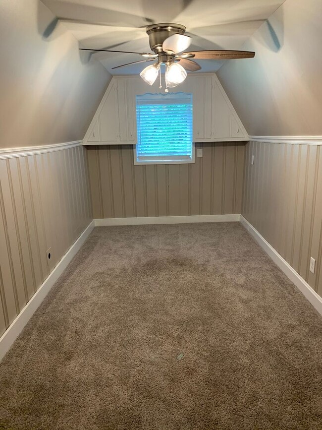 Foto del edificio - 1410 Calvin Ave