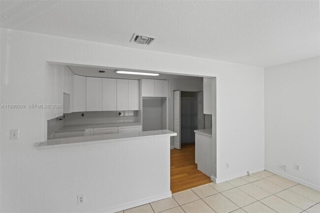 Foto del edificio - 841 NW 10th St