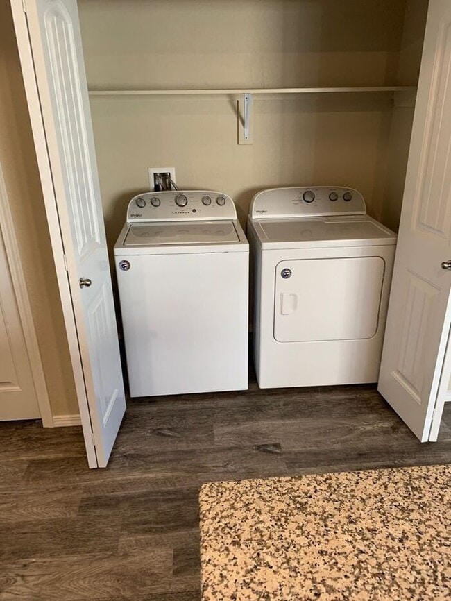 Building Photo - 1592 Monterey Rd