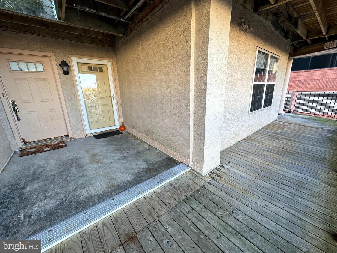 3026 Main St, Voorhees Township, NJ 08043 Room for Rent in Voorhees