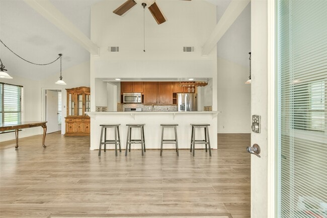 Building Photo - 1073 Redfish St