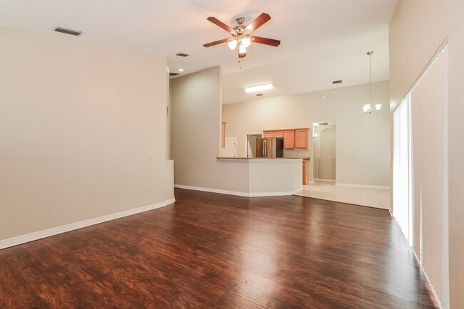 Foto del edificio - 1436 Lake Marion Dr