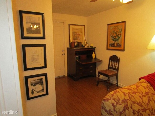 Foto del edificio - 2 br, 1 bath Apartment - 112 E Frank St