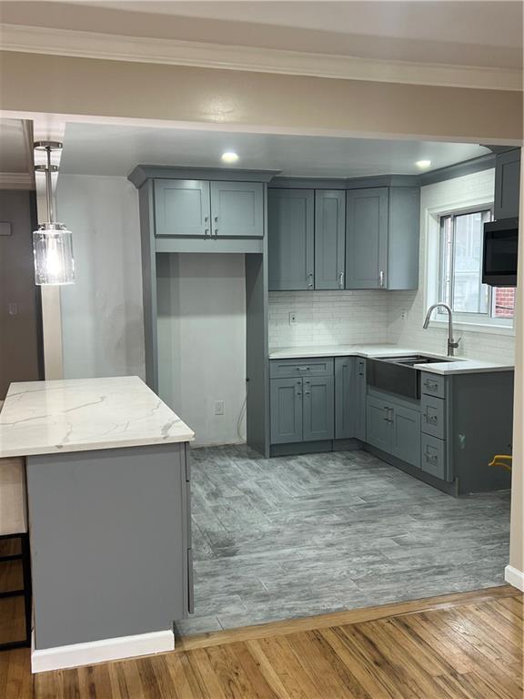 Foto principal - 1291 E 92nd St