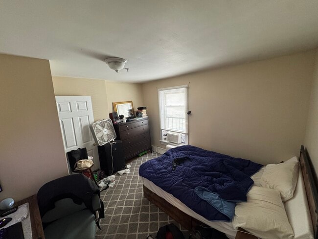 Building Photo - 260 Gold St