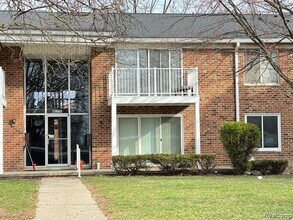 Building Photo - 16880 Edloytom Way