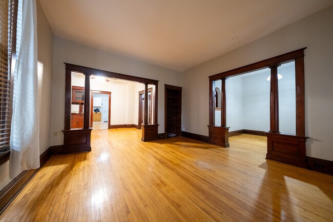 Foto del edificio - 3116 Humboldt Ave S