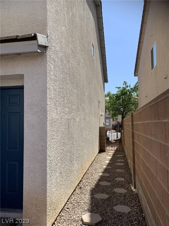 Building Photo - 2081 Cary Grant Ct