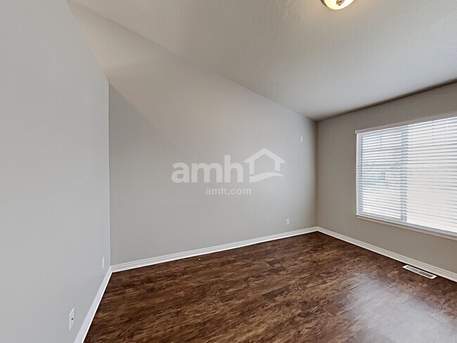 Foto del edificio - 6752 S Majestic Loop Rd