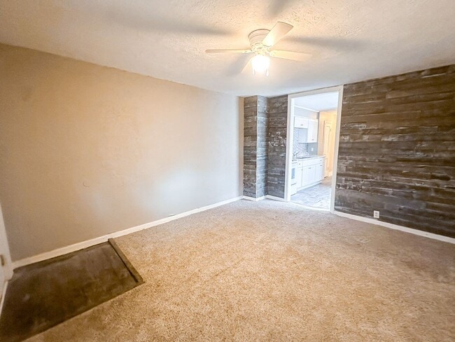 Photo - 253 S Dearborn St Townhome