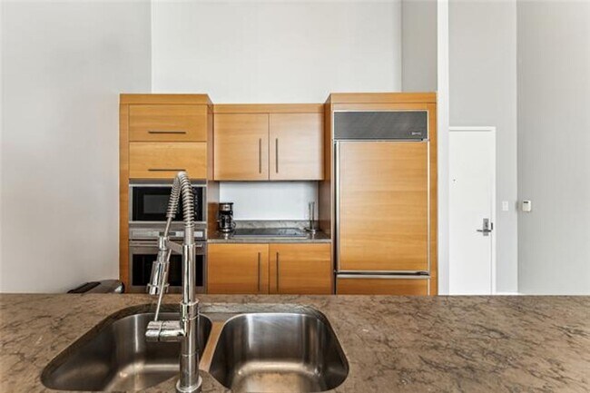 Foto del edificio - 465 Brickell Ave