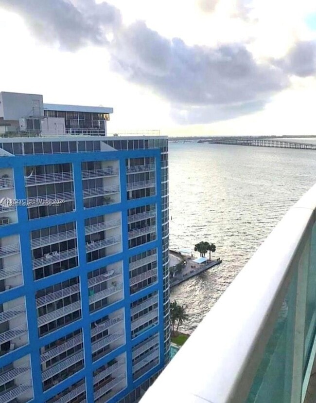 Building Photo - 2101 Brickell Ave