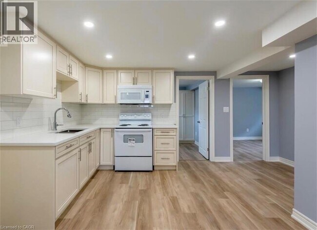 Photo du bâtiment - 431 E 36th St