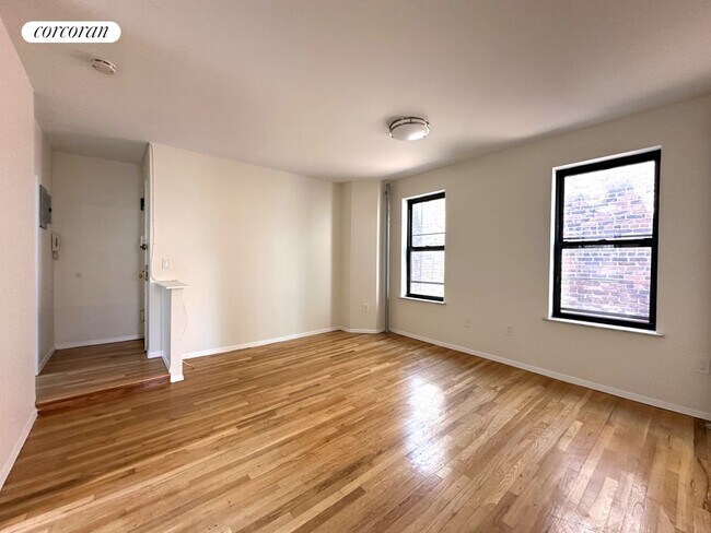 Foto del edificio - 505 W 122nd St