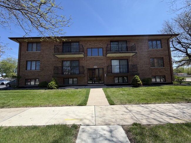 Foto del edificio - 8659 Meade Ave