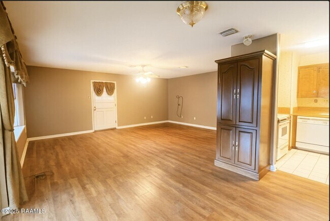 Foto del edificio - 119 Gayle Dr