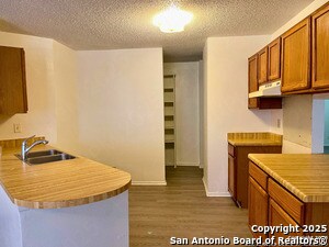 Foto del edificio - 7315 Ridge Beach Dr