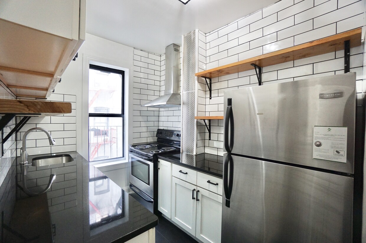 Primary Photo - 534 W 147th St