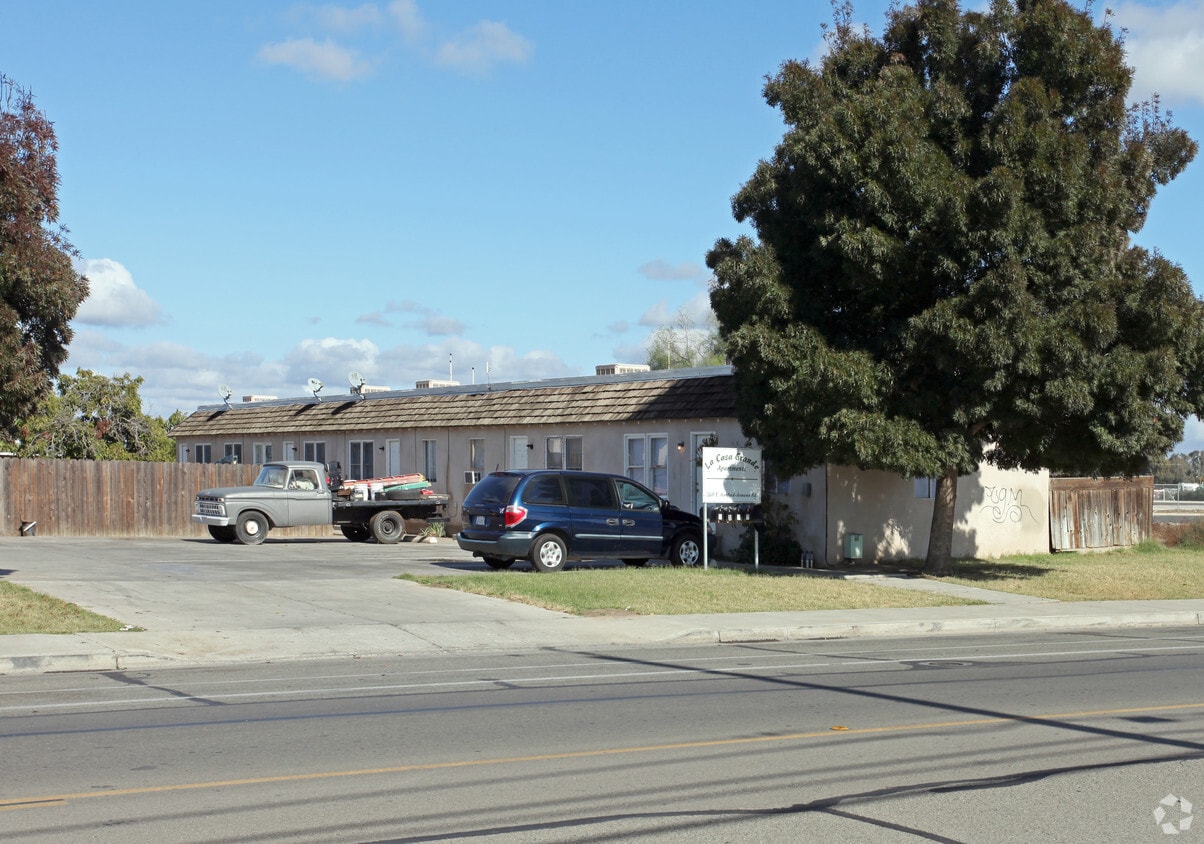 Primary Photo - La casa grande Apartments