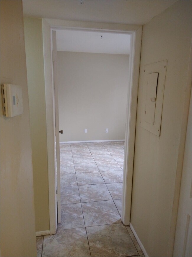 Foto del edificio - 824 Alderman St