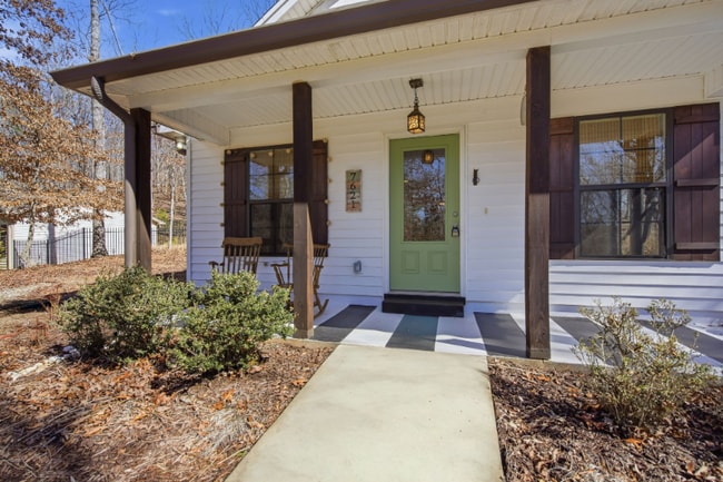 Building Photo - 7621 Maple Pl