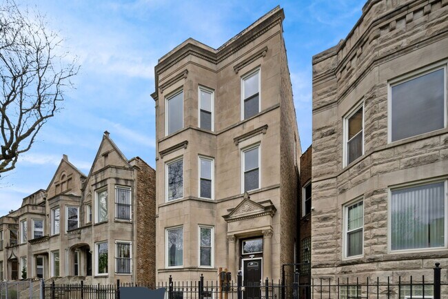 Building Photo - 4928 S Saint Lawrence Ave