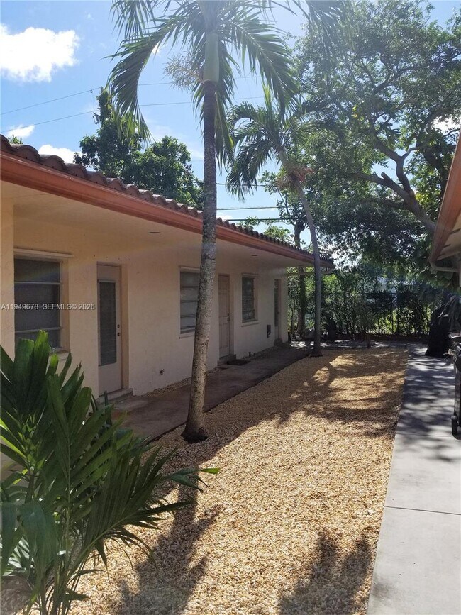 Foto del edificio - 2308 Monroe St